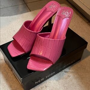 New York & Company Vibrant Pink Mules